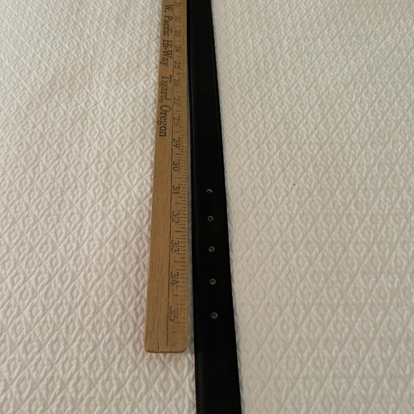 Coach Black and Tan Leather Belt 34 inches - Picture 3 of 6